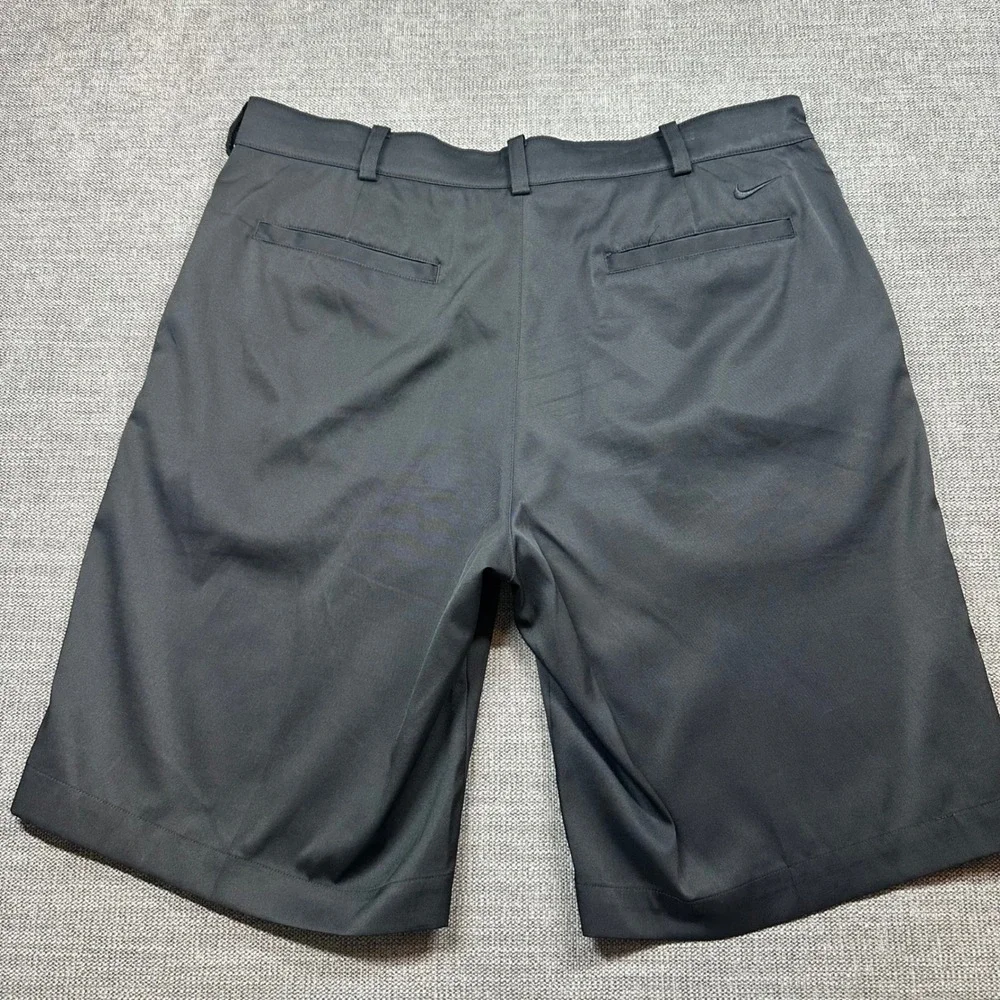 Nike Golf Shorts Mens 34 Black   Dri-FIT Tour Performance Flat Front Sporty